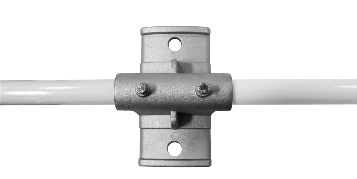 Double bracket mounted on a pole